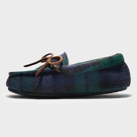 NEW! Dluxe by Dearfoams Braydon
Moccasin Kids Slippers, Green Plaid - Picture 4 of 7